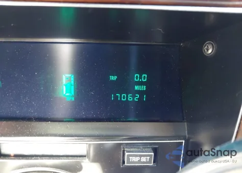 1990 Cadillac Brougham z USA, uszkodzony, nr VIN 1G6DW547XLR717416